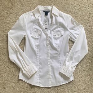 White House Black Market - White Button Down V-neck- Size 4 - NWT
